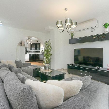 Presidential Suite Villamartin Plaza Av Brisas 67 Аликанте Экстерьер фото