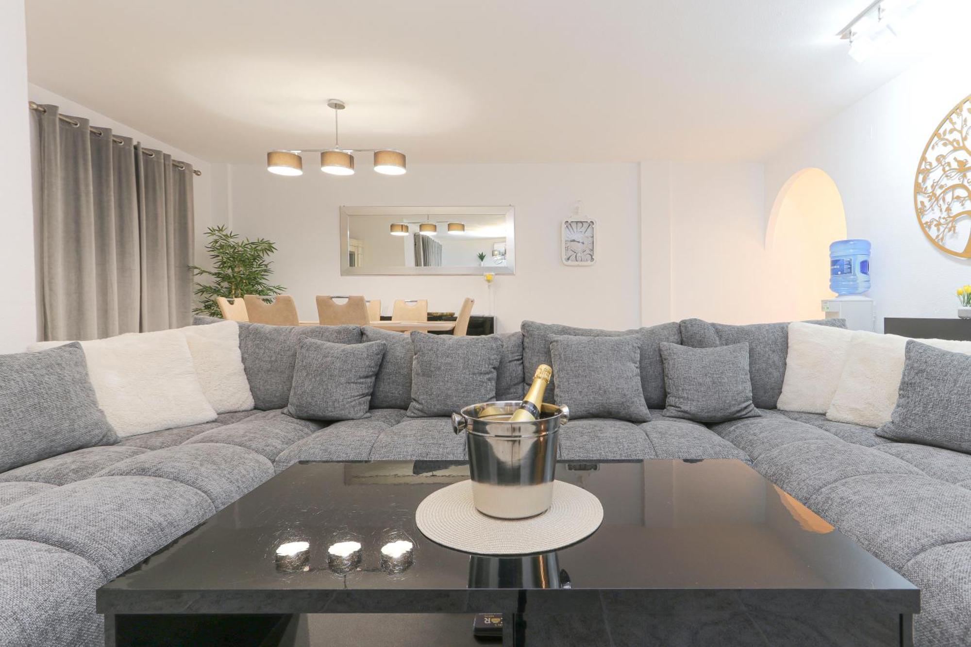 Presidential Suite Villamartin Plaza Av Brisas 67 Аликанте Экстерьер фото
